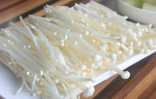 金針菇批發(fā)(圖1) 金針菇批發(fā)(圖1)